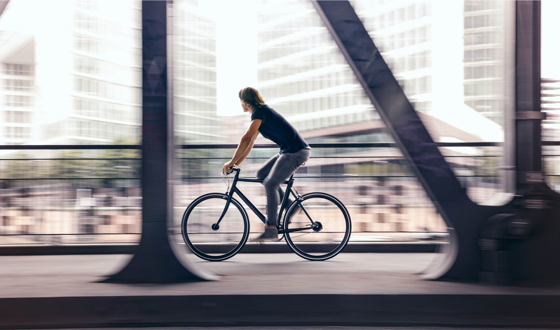 bike_details_ludwig_lifestyle_03_c99cb6cb7f.jpg.png