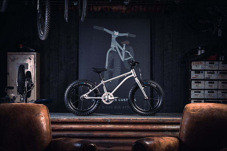 Детский велосипед Early Rider Seeker Brushed Aluminium 16"